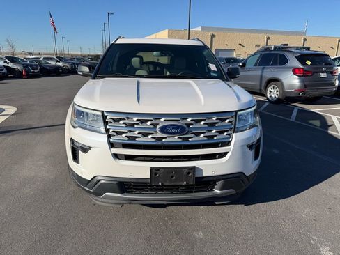 Used 2019 Ford Explorer XLT w/ Equipment Group 202A image 2