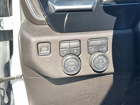 Used 2024 Chevrolet Silverado 1500 RST w/ Z71 Off-Road Package image 28