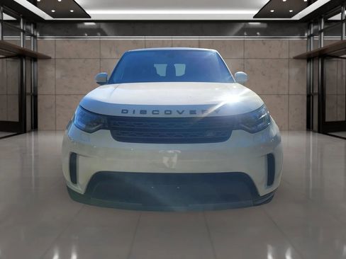 Used 2019 Land Rover Discovery SE image 9