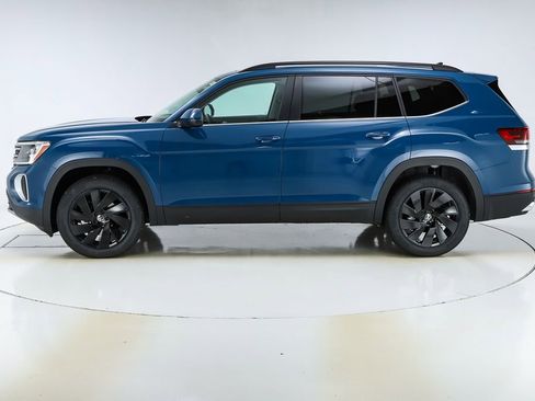 New 2026 Volkswagen Atlas SE image 2