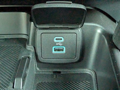 New 2025 Ford Bronco Badlands image 32