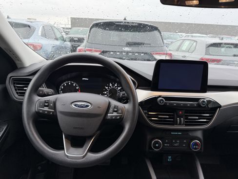 Used 2022 Ford Escape SE image 10