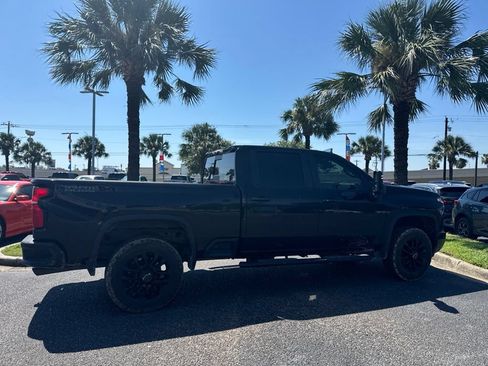 Used 2025 Chevrolet Silverado 2500 LT w/ Trail Boss Package AWD/4WD image 5