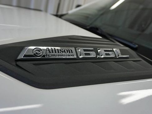 Used 2024 Chevrolet Silverado 2500 Custom w/ Z71 Off-Road Package AWD/4WD image 5