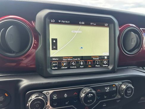 Used 2021 Jeep Wrangler Unlimited Sport AWD/4WD image 25