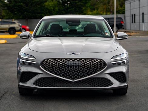 Used 2022 Genesis G70 2.0T image 3