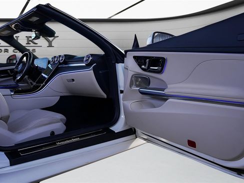 Used 2024 Mercedes-Benz CLE 300 4MATIC Cabriolet image 73