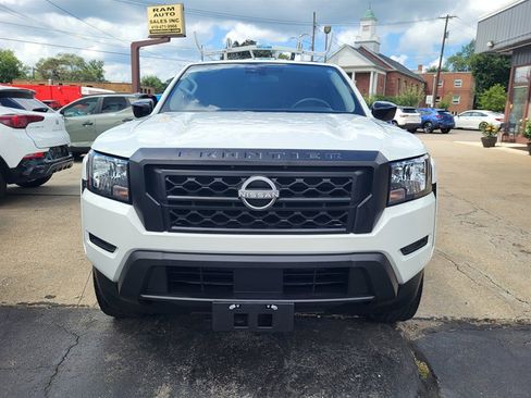 Used 2024 Nissan Frontier S RWD image 2