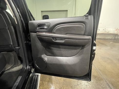 Used 2013 GMC Sierra 3500 Denali image 21