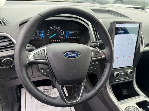 Used 2024 Ford Edge SEL w/ Sport Appearance Package image 19