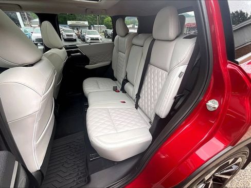 Used 2024 Mitsubishi Outlander SEL AWD/4WD image 25