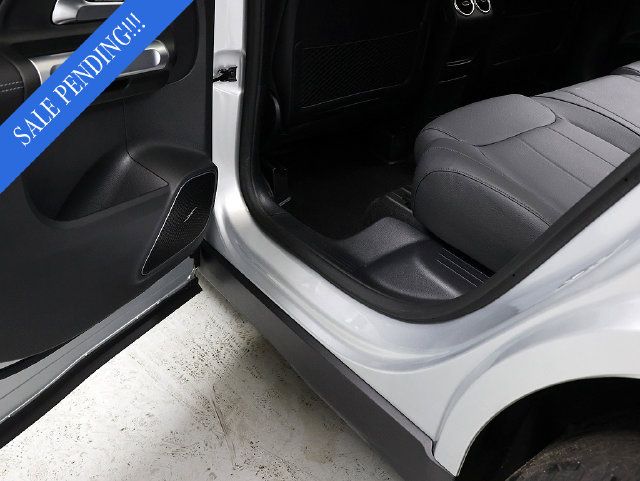 Certified 2023 Mercedes-Benz GLB 250 4MATIC image 27