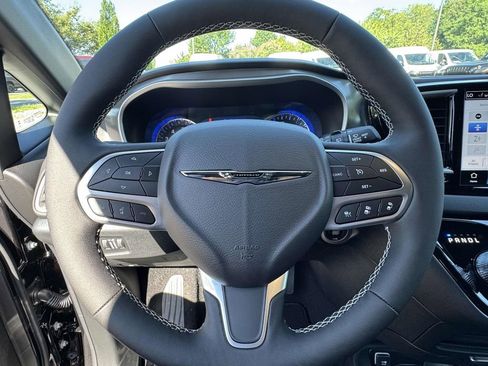 New 2026 Chrysler Voyager LX FWD image 18