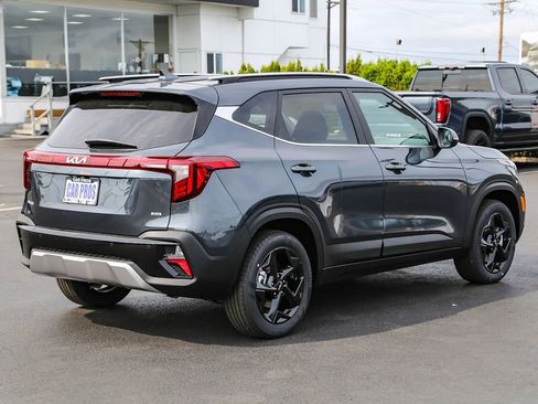 Certified 2026 Kia Seltos EX w/ EX Sunroof Package AWD/4WD image 9