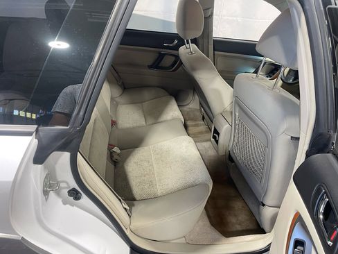 Used 2005 Subaru Outback 2.5i image 17