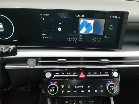 Certified 2025 Hyundai Santa Cruz Limited image 19