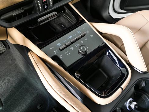 New 2026 Porsche Cayenne AWD/4WD image 18