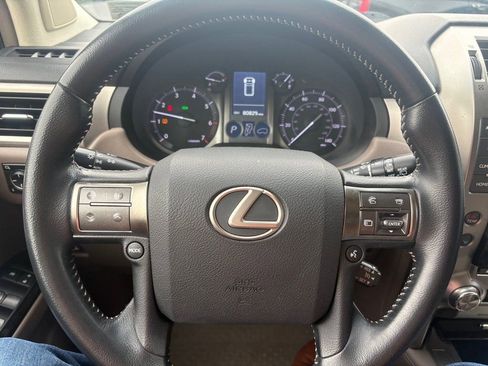 Used 2019 Lexus GX 460 image 7