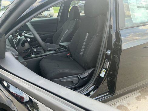 New 2025 Hyundai Elantra Sport image 9