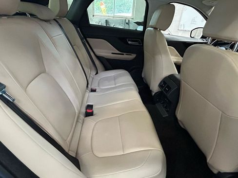 Used 2018 Jaguar F-PACE Premium AWD/4WD image 22