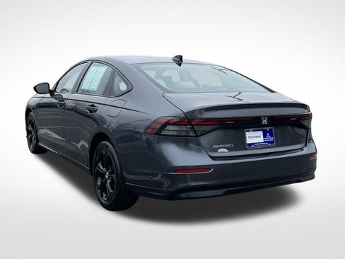 Used 2025 Honda Accord SE image 4