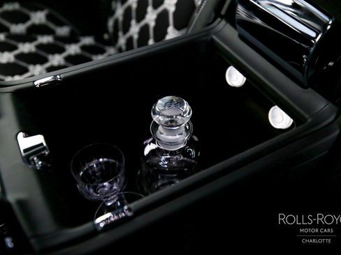 New 2026 Rolls-Royce Cullinan image 23