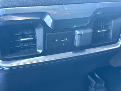 Used 2022 Chevrolet Silverado 3500 LTZ w/ LTZ Convenience Package image 21