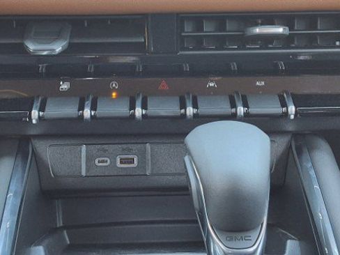 New 2026 GMC Canyon AT4 w/ AT4 Premium Package image 19