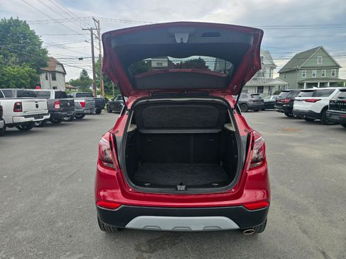 Used 2019 Buick Encore Preferred AWD/4WD image 17