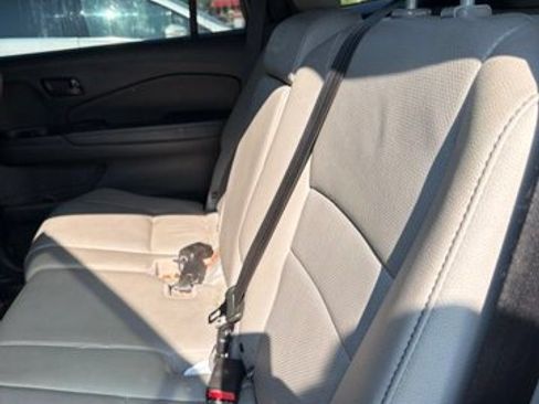 Certified 2023 Honda Passport EX-L image 17