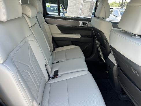 Used 2025 Hyundai Santa Fe SEL FWD image 14