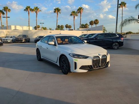 Used 2023 BMW i4 eDrive35 w/ Premium Package RWD image 3