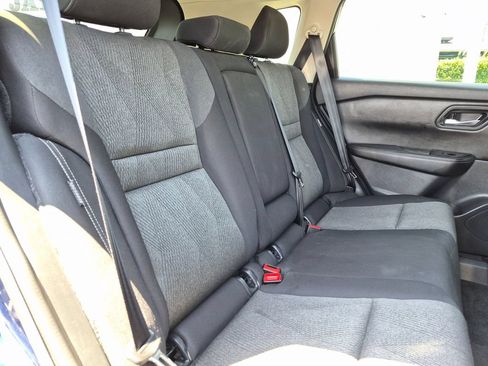Certified 2024 Nissan Rogue SV FWD image 27
