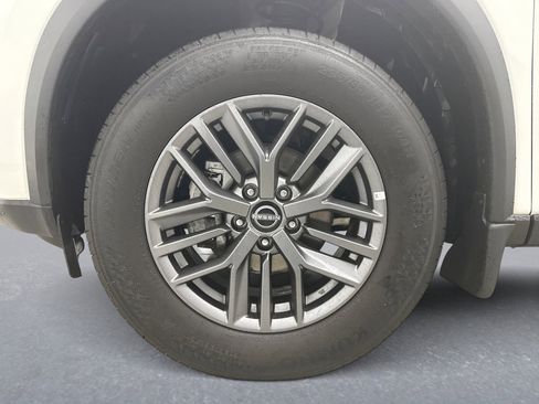 Used 2023 Nissan Rogue S image 23