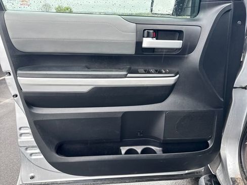 Used 2019 Toyota Tundra Limited w/ Limited Premium Package image 23