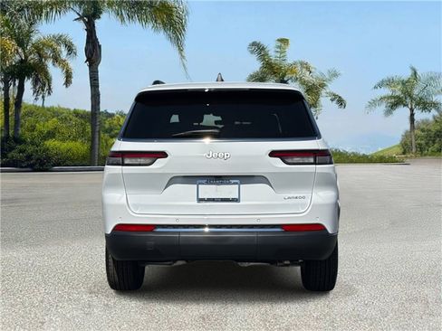 New 2026 Jeep Grand Cherokee L Laredo image 5