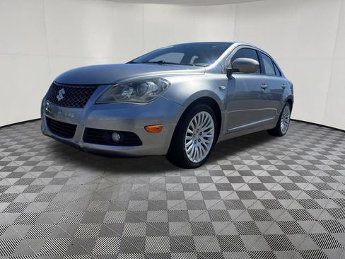 Used 2010 Suzuki Kizashi GTS FWD image 12