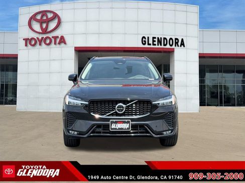 Used 2025 Volvo XC60 B5 Plus AWD/4WD image 3