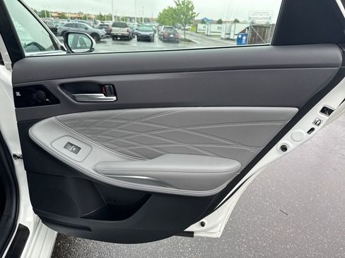 Used 2020 Toyota Avalon Limited w/ Advanced Safety Package FWD image 38