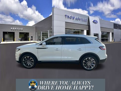 Used 2022 Lincoln Nautilus Reserve image 5