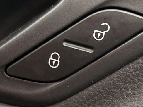 Used 2012 Volkswagen GTI 2-Door FWD image 38