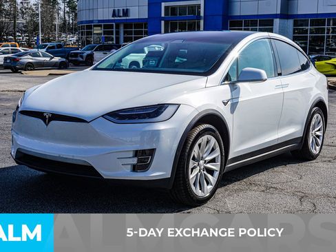 Used 2017 Tesla Model X 90D image 5