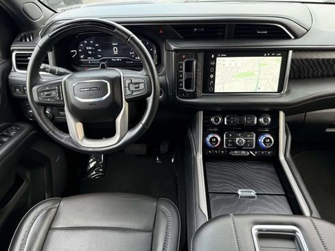 Certified 2024 GMC Yukon XL Denali w/ Advanced Technology Package AWD/4WD image 12