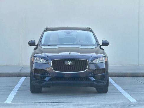 Used 2019 Jaguar F-PACE Premium AWD/4WD image 2