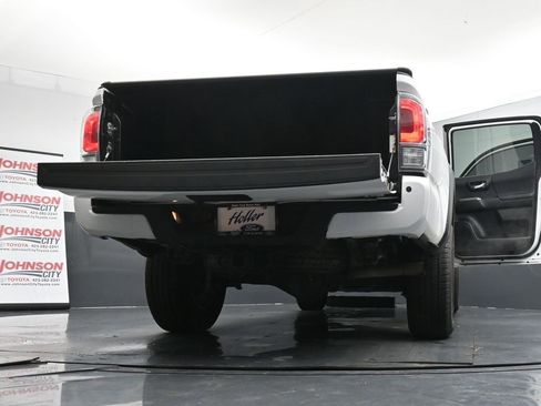Used 2022 Toyota Tacoma TRD Off-Road w/ Technology Package image 42