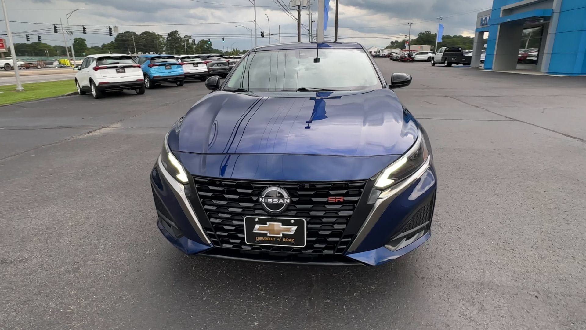 Used 2024 Nissan Altima 2.5 SR w/ SR Premium Package FWD image 3