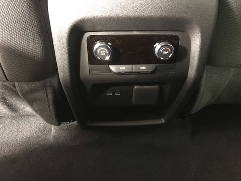 New 2026 Chevrolet Traverse LT w/ Driver Confidence Package image 41