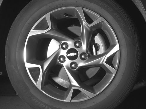 Used 2025 Chevrolet Trax LT FWD image 13