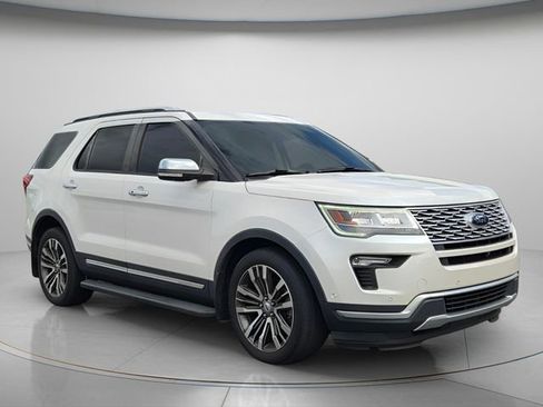 Used 2018 Ford Explorer Platinum AWD/4WD image 5