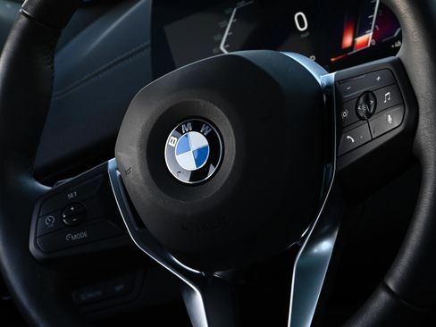 Certified 2025 BMW X2 xDrive28i w/ Premium Package image 25